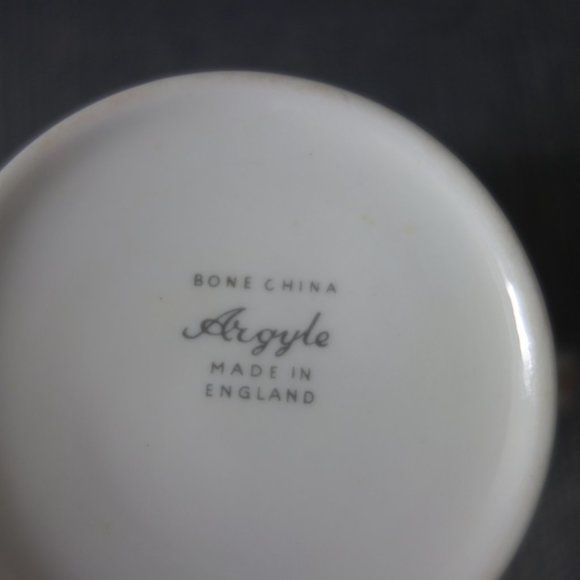 Her Majesty Queen Elizabeth II Golden Jubilee Argyle Bone China E II R Tea Cup - Picture 7 of 12